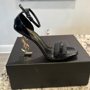 Opyum YSL Logo-Heel sandals with golden hardware (size 39)